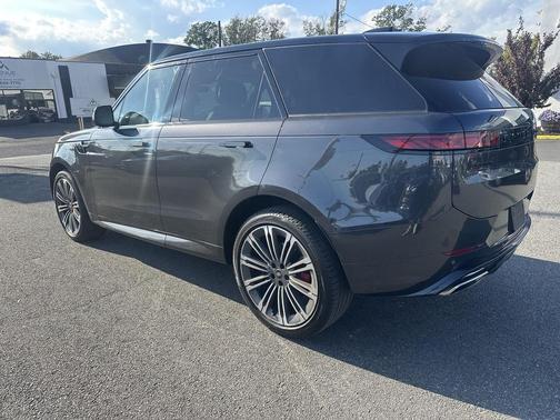 2024 Land Rover Range Rover Sport SE
