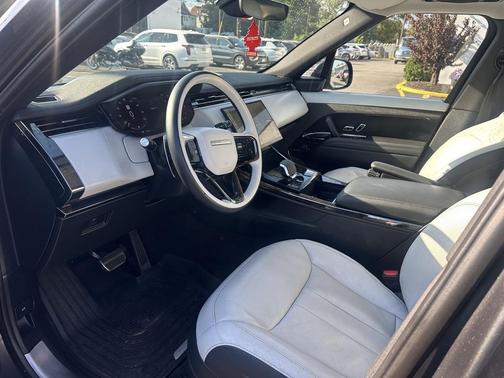 2024 Land Rover Range Rover Sport SE