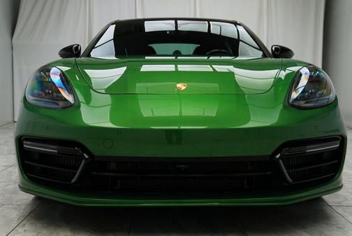 2019 Porsche Panamera GTS