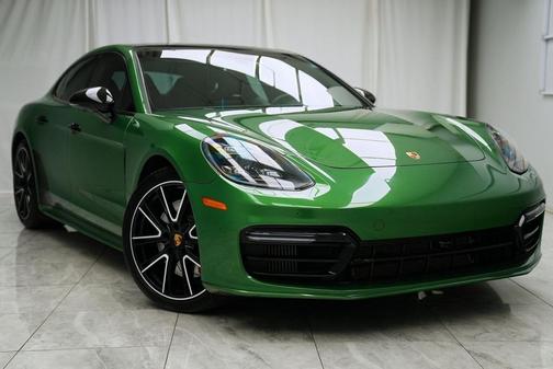 2019 Porsche Panamera GTS