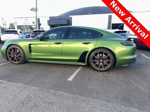 2019 Porsche Panamera GTS