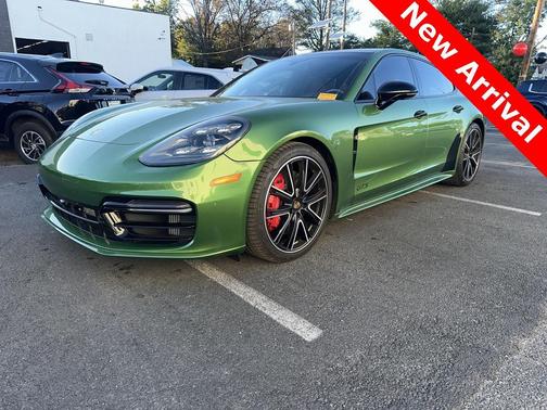 2019 Porsche Panamera GTS