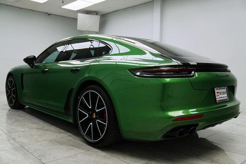 2019 Porsche Panamera GTS