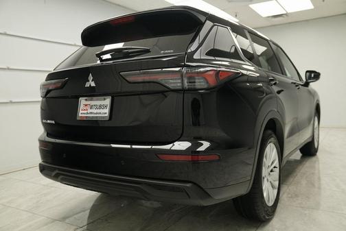 2025 Mitsubishi Outlander ES 2.5 S-AWC