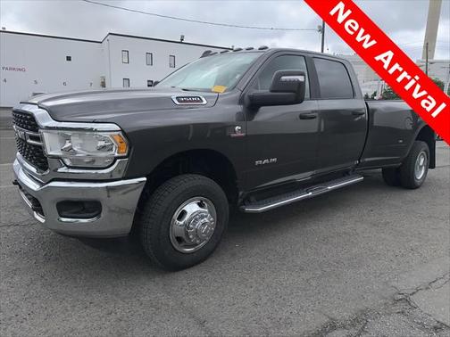 2024 RAM 3500 Big Horn Crew Cab 4x4 8' Box
