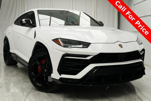 2022 Lamborghini Urus Graphite Capsule