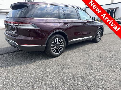 2022 Lincoln Aviator Standard AWD