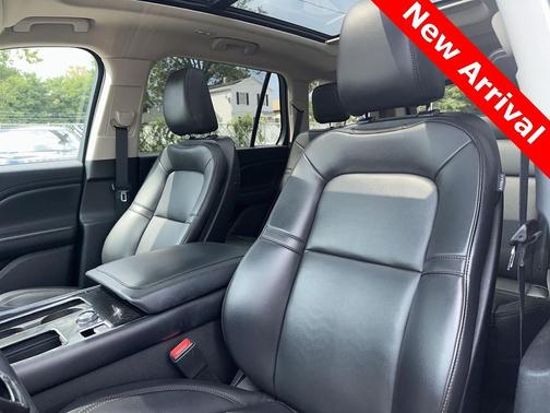 2022 Lincoln Aviator Standard AWD