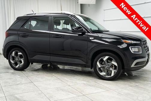 2023 Hyundai VENUE SEL