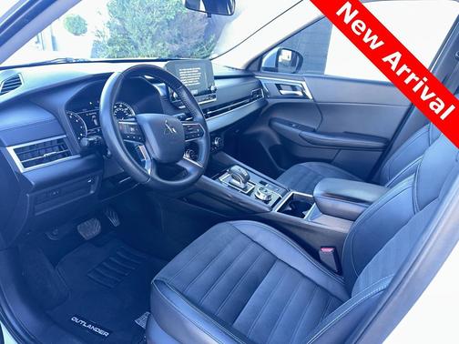 2022 Mitsubishi Outlander SE