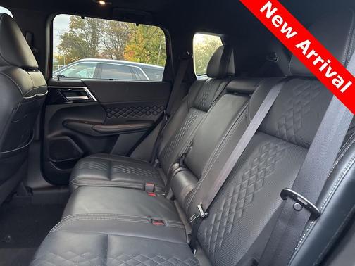 2024 Mitsubishi Outlander SEL Black Edition 2WD