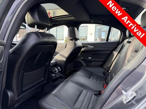 2023 Alfa Romeo Giulia Veloce RWD