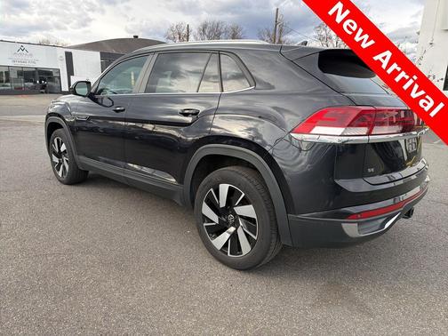 2024 Volkswagen Atlas Cross Sport 2.0T SE w/Technology 4MOTION