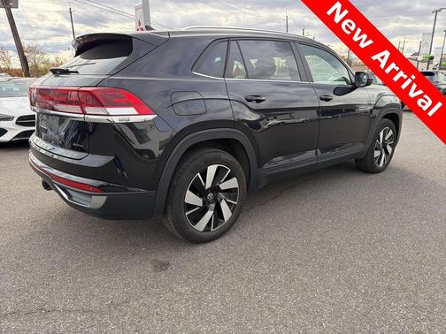 2024 Volkswagen Atlas Cross Sport 2.0T SE w/Technology 4MOTION