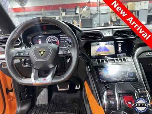 2021 Lamborghini Urus Pearl Capsule