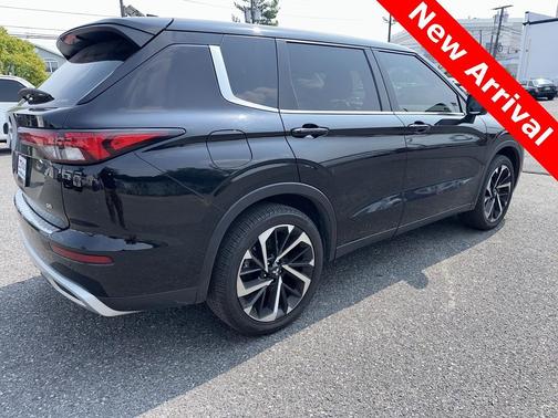 2022 Mitsubishi Outlander SE