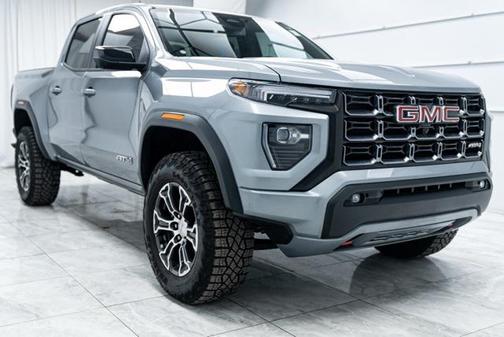 2024 GMC Canyon AT4