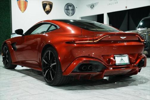 2020 Aston Martin Vantage Base