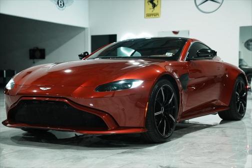 2020 Aston Martin Vantage Base