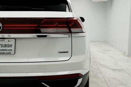 2024 Volkswagen Atlas Cross Sport 2.0T SE w/Technology 4MOTION