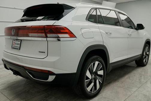 2024 Volkswagen Atlas Cross Sport 2.0T SE w/Technology 4MOTION