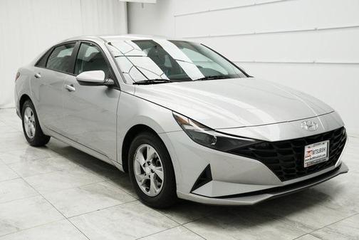 2021 Hyundai ELANTRA SE