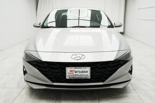 2021 Hyundai ELANTRA SE