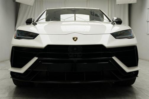 2024 Lamborghini Urus Performante