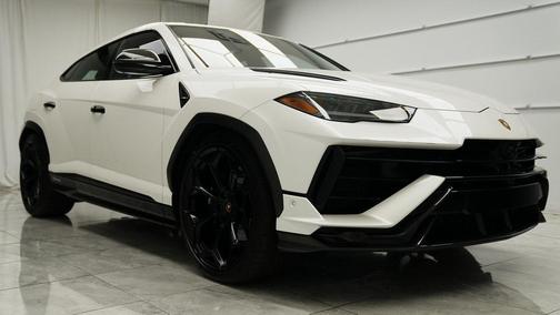 2024 Lamborghini Urus Performante