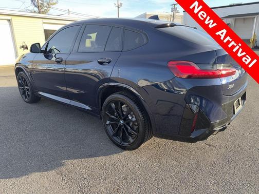 2024 BMW X4 xDrive30i