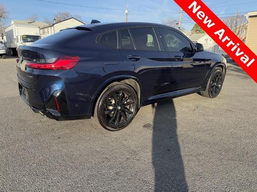2024 BMW X4 xDrive30i