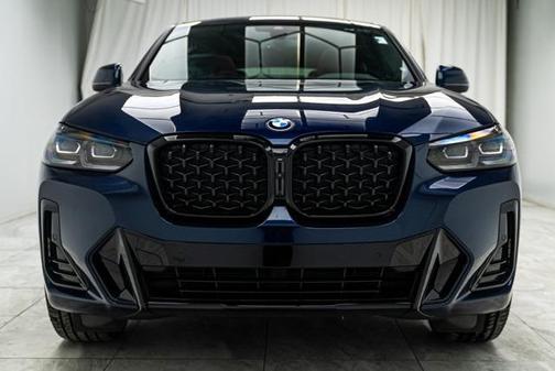 2024 BMW X4 xDrive30i