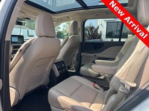 2023 Lincoln Aviator Standard AWD