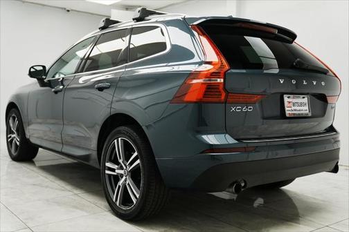 2021 Volvo XC60 T5 Momentum