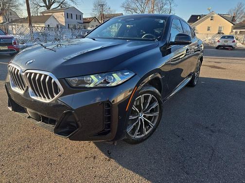 2025 BMW X6 xDrive40i