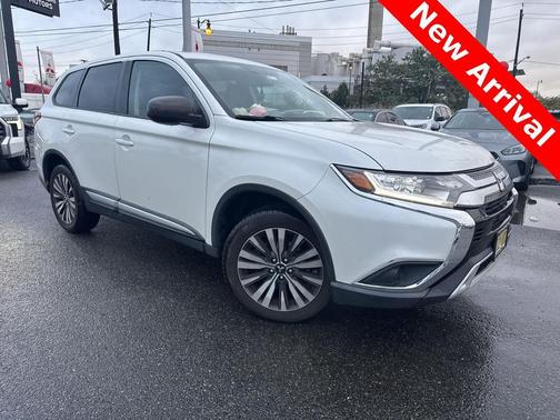 2020 Mitsubishi Outlander ES