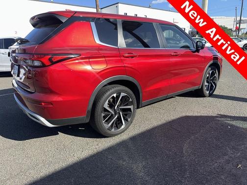 2022 Mitsubishi Outlander SE