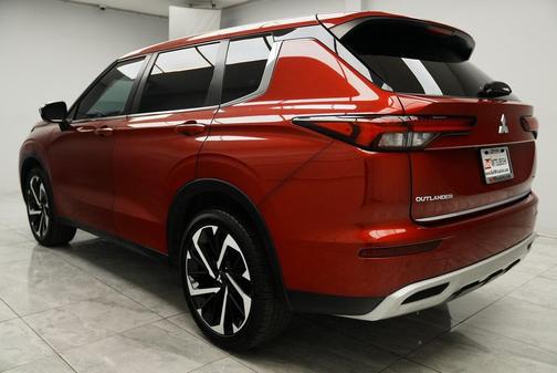 2022 Mitsubishi Outlander SE