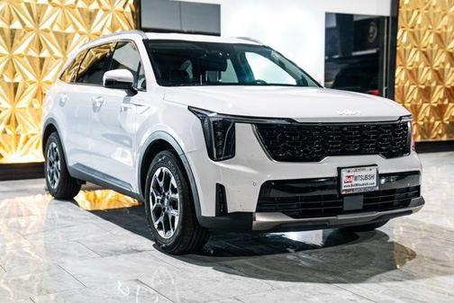 Glacial White Pearl 2024 Kia Sorento S