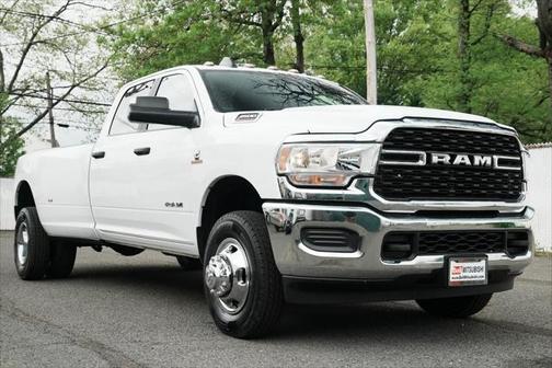 2022 RAM 3500 Big Horn Crew Cab 4x4 8' Box