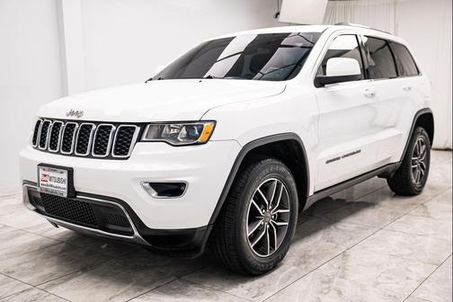 Bright White Clearcoat 2020 Jeep Grand Cherokee Laredo