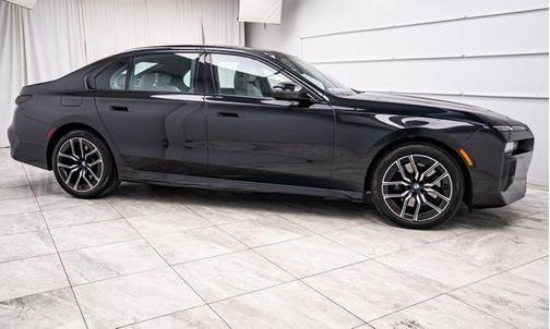 Black Sapphire Metallic 2023 BMW 760 i xDrive