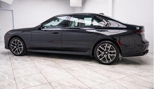 Black Sapphire Metallic 2023 BMW 760 i xDrive