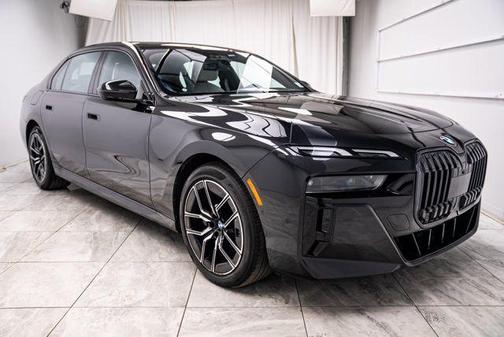 Black Sapphire Metallic 2023 BMW 760 i xDrive