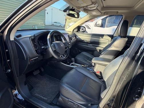 2020 Mitsubishi Outlander SEL