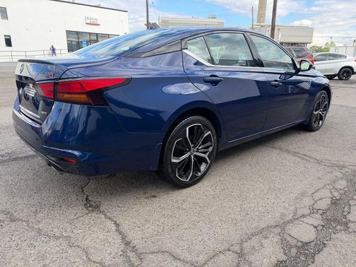 Deep Blue Pearl 2024 Nissan Altima SR Intelligent AWD