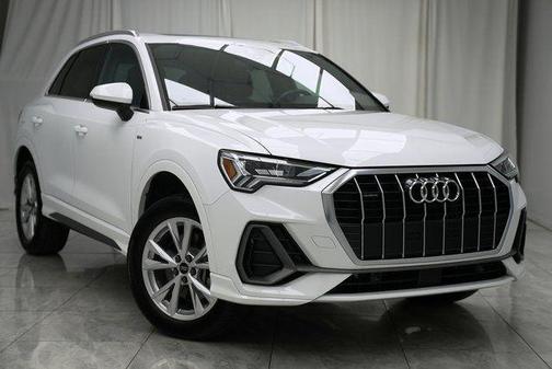 2025 Audi Q3 Premium 45 TFSI S line quattro Tiptronic