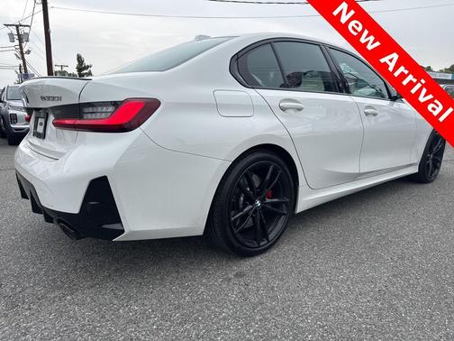 2023 BMW 330 xDrive