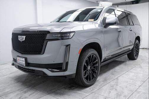 Argent Silver Metallic 2023 Cadillac Escalade ESV Sport Platinum