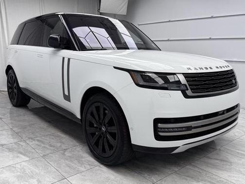 2023 Land Rover Range Rover P530 SE